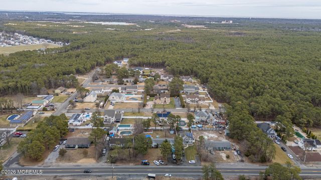 141 Grand Central Parkway, Bayville, NJ 08721