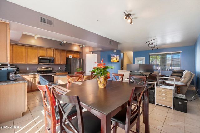 3250 W GREENWAY Road 151, Phoenix, AZ 85053