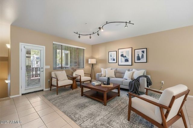 3250 W GREENWAY Road 151, Phoenix, AZ 85053