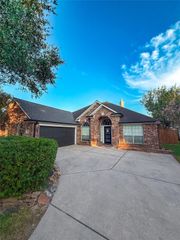 2703 Honeysuckle Walk, Spring, TX 77388