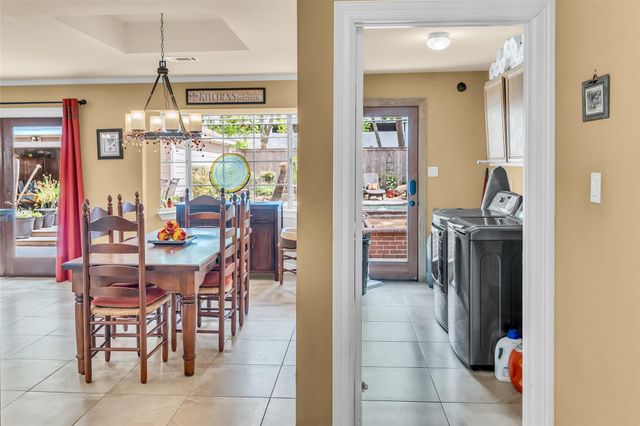 2411 Blue Willow Drive, Houston, TX 77042