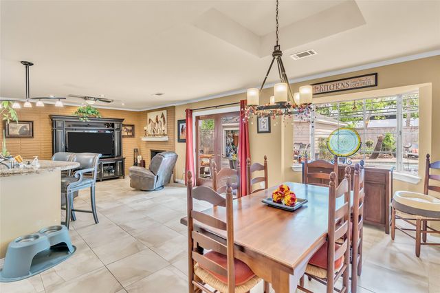 2411 Blue Willow Drive, Houston, TX 77042