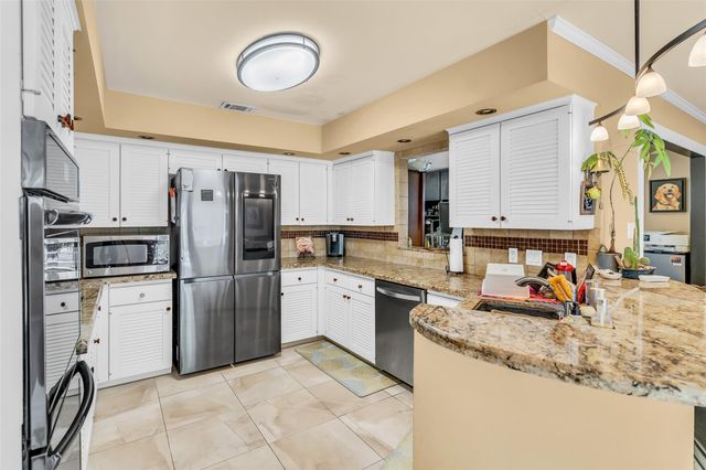 2411 Blue Willow Drive, Houston, TX 77042