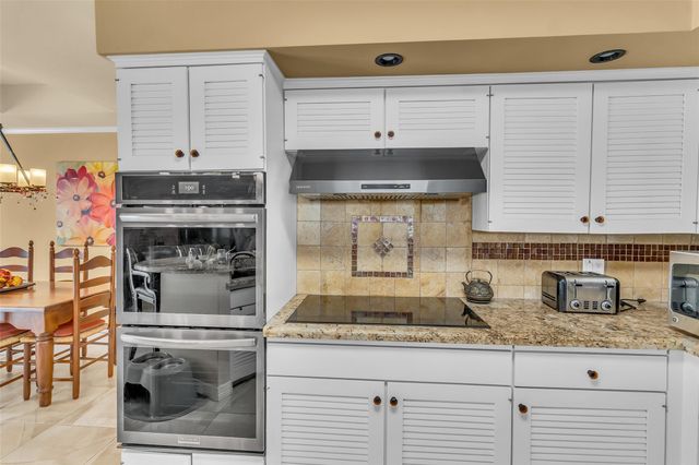 2411 Blue Willow Drive, Houston, TX 77042