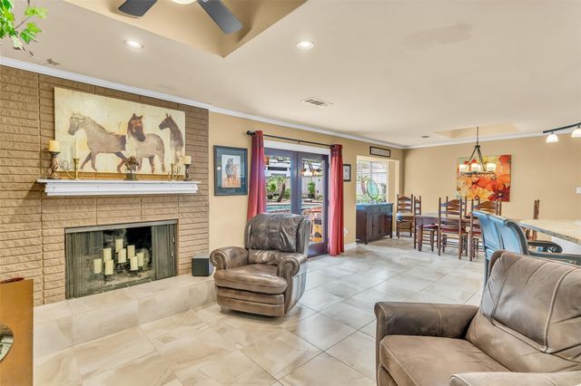 2411 Blue Willow Drive, Houston, TX 77042