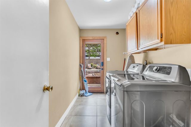 2411 Blue Willow Drive, Houston, TX 77042