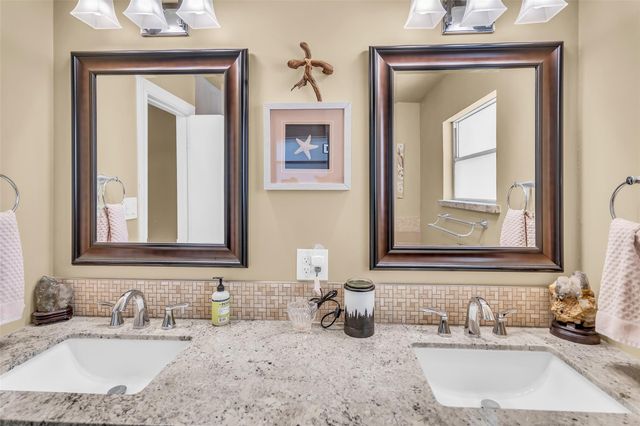 2411 Blue Willow Drive, Houston, TX 77042