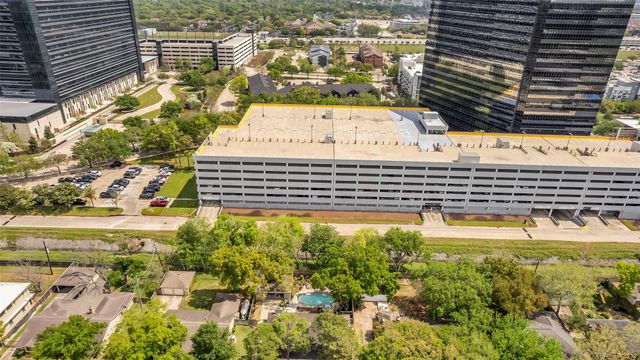 2411 Blue Willow Drive, Houston, TX 77042