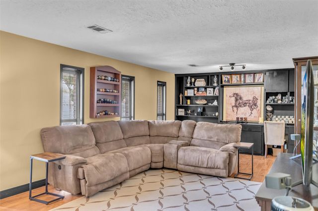 2411 Blue Willow Drive, Houston, TX 77042