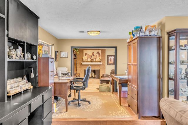 2411 Blue Willow Drive, Houston, TX 77042