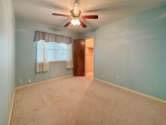 1016 Grove Street, Angleton, TX 77515