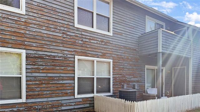12758 Saint James Pl Apt D, Newport News, VA 23602