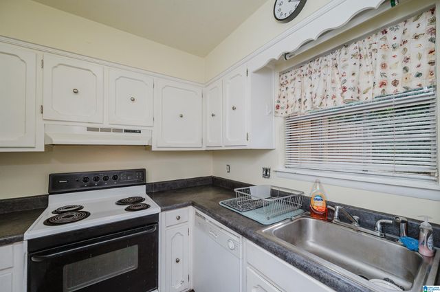 2643 SOUTHBURY CIRCLE # 2643, Vestavia Hills, AL 35216