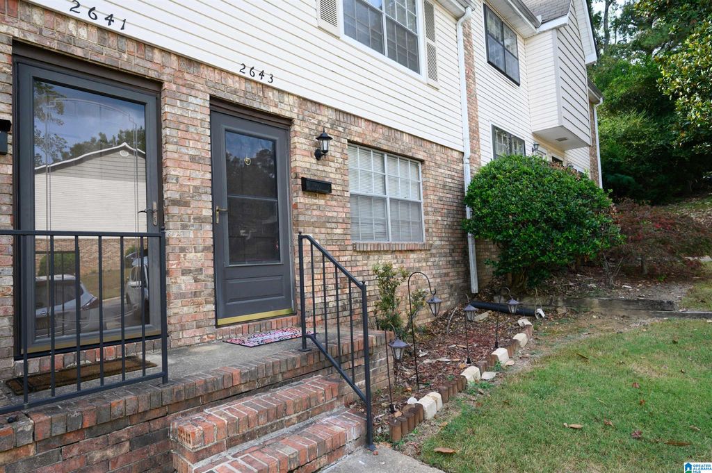 2643 SOUTHBURY CIRCLE # 2643, Vestavia Hills, AL 35216