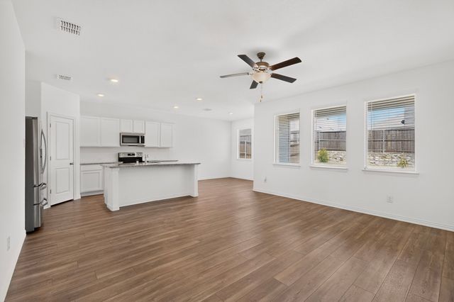 11609 Silver Queen Drive, Aubrey, TX 76227