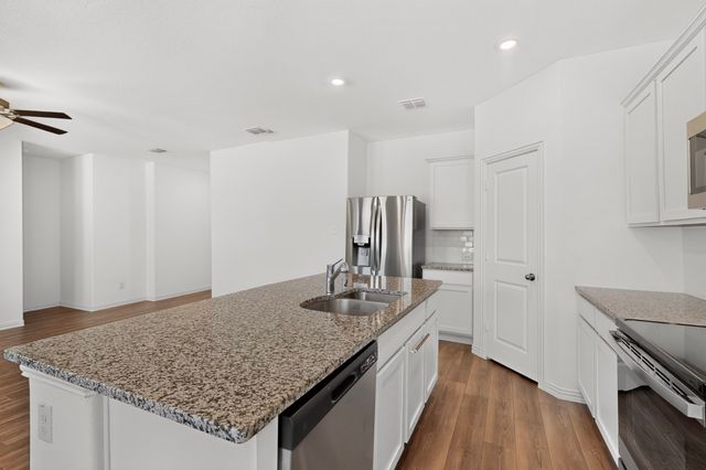 11609 Silver Queen Drive, Aubrey, TX 76227