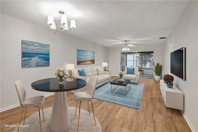 6802 Bogey DR, Fort Myers, FL 33919