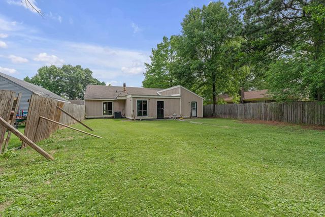 6128 RAINTREE DR, Memphis, TN 38115