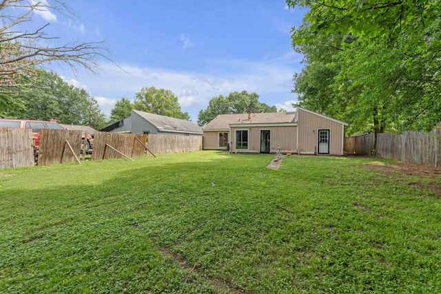 6128 RAINTREE DR, Memphis, TN 38115