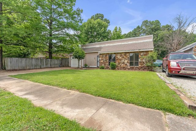 6128 RAINTREE DR, Memphis, TN 38115