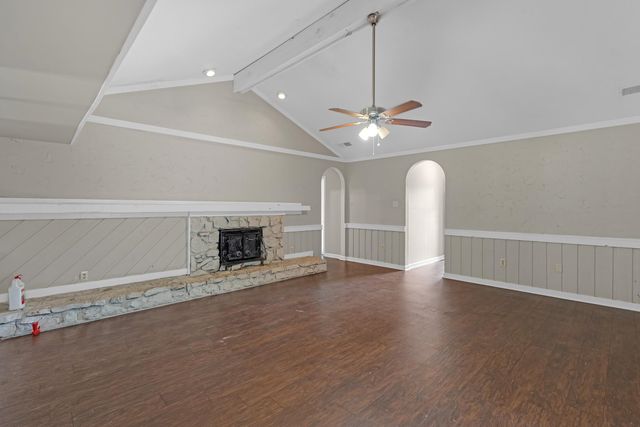 6128 RAINTREE DR, Memphis, TN 38115