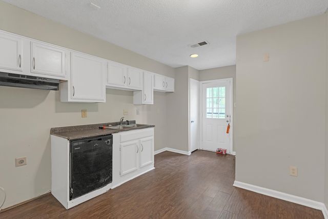 6128 RAINTREE DR, Memphis, TN 38115