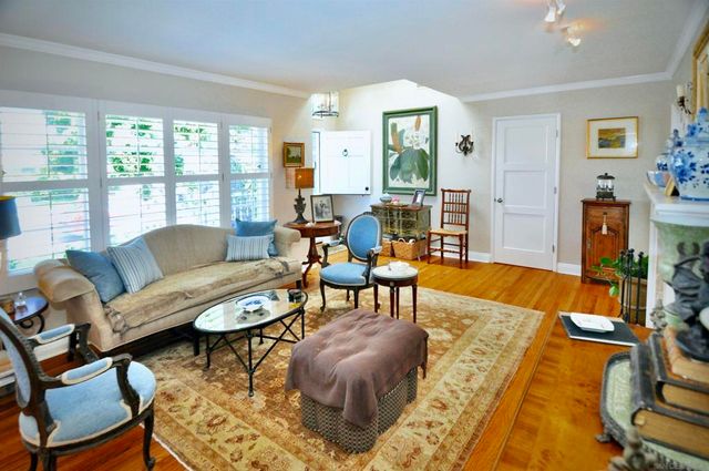 529 Fern Glen, La Jolla, CA 92037