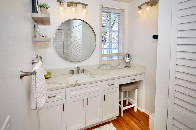 529 Fern Glen, La Jolla, CA 92037