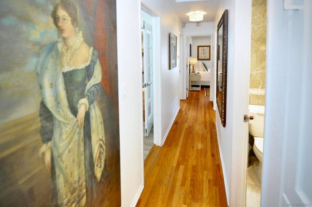 529 Fern Glen, La Jolla, CA 92037