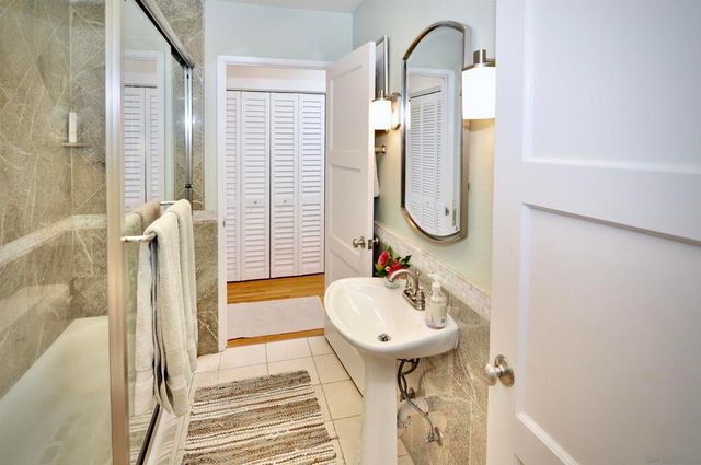 529 Fern Glen, La Jolla, CA 92037