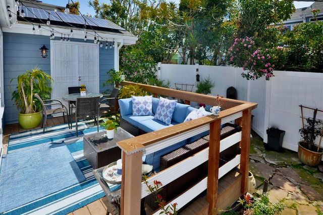 529 Fern Glen, La Jolla, CA 92037