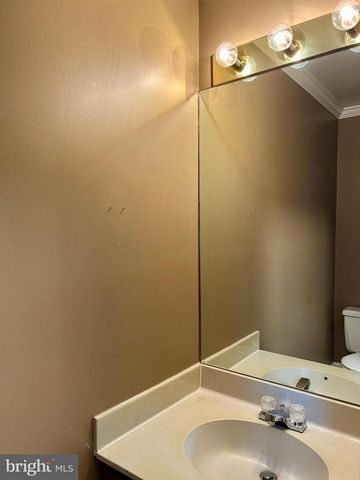 4416 LINGAN RD NW, Washington, DC 20007