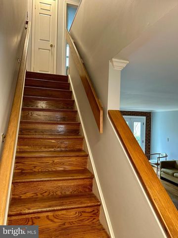 4416 LINGAN RD NW, Washington, DC 20007