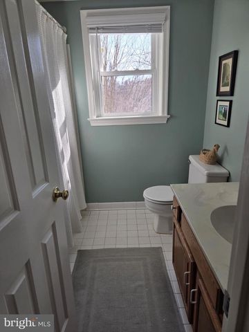 4416 LINGAN RD NW, Washington, DC 20007