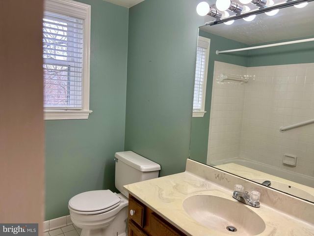 4416 LINGAN RD NW, Washington, DC 20007