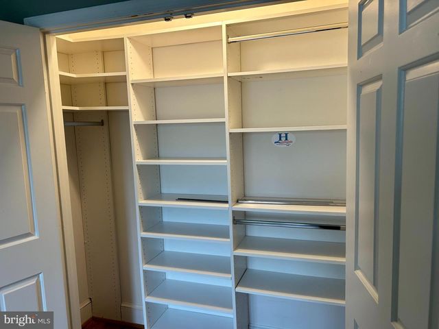 4416 LINGAN RD NW, Washington, DC 20007