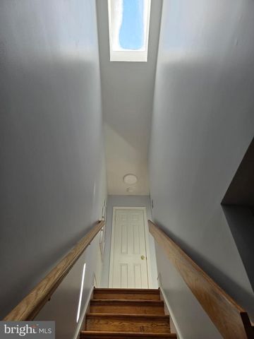 4416 LINGAN RD NW, Washington, DC 20007