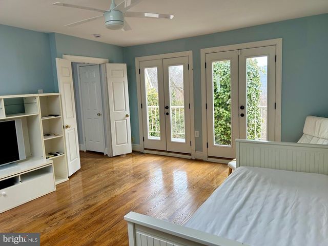 4416 LINGAN RD NW, Washington, DC 20007