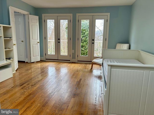 4416 LINGAN RD NW, Washington, DC 20007