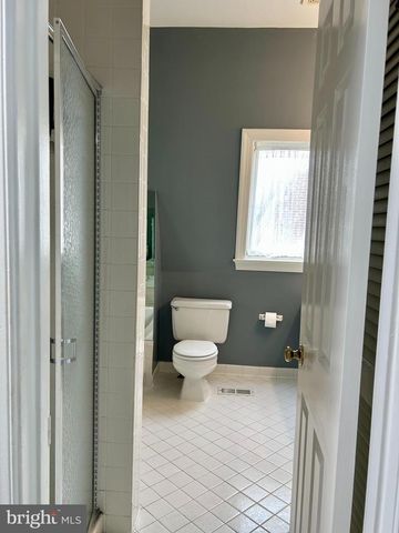 4416 LINGAN RD NW, Washington, DC 20007