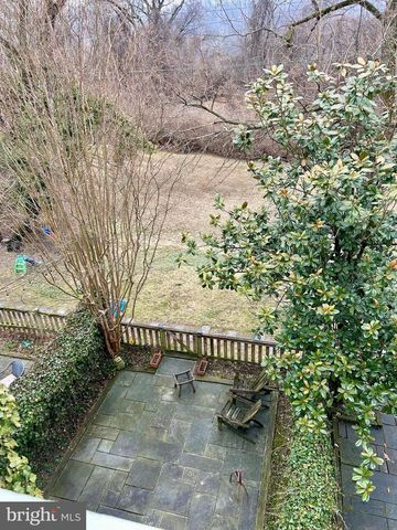 4416 LINGAN RD NW, Washington, DC 20007