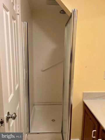 4416 LINGAN RD NW, Washington, DC 20007