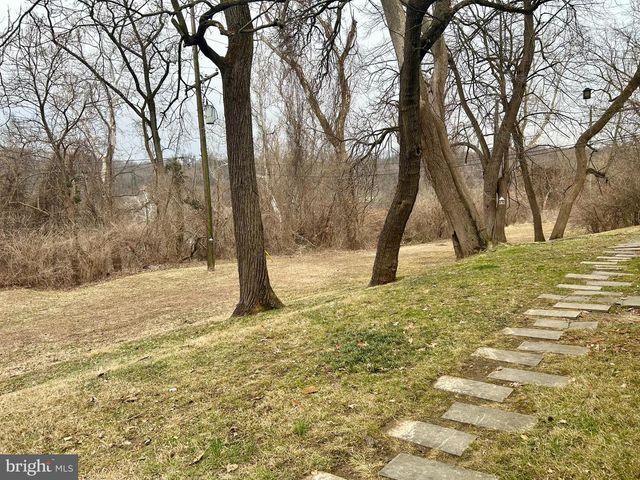 4416 LINGAN RD NW, Washington, DC 20007