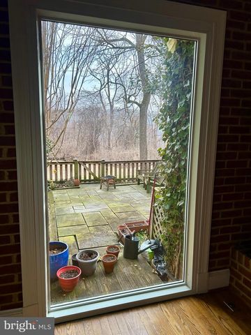 4416 LINGAN RD NW, Washington, DC 20007