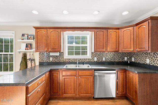 200 Carnegie Court, Kingsport, TN 37664