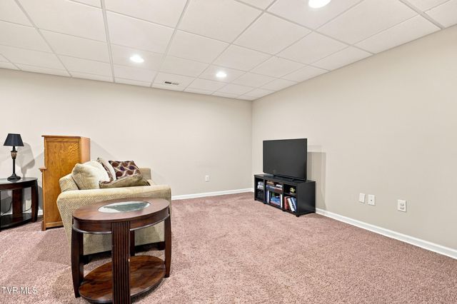 200 Carnegie Court, Kingsport, TN 37664