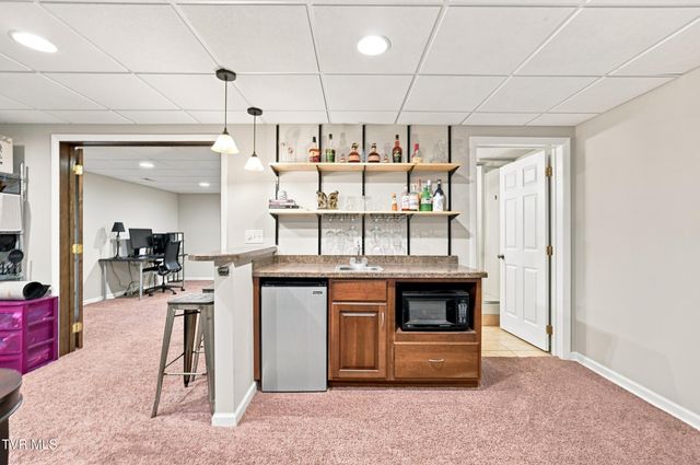 200 Carnegie Court, Kingsport, TN 37664