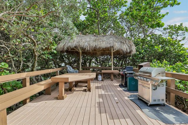 3912 S Ocean Boulevard 704, Highland Beach, FL 33487