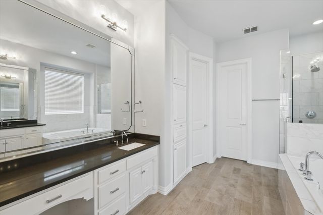 2023 Crockett Circle, Irving, TX 75038