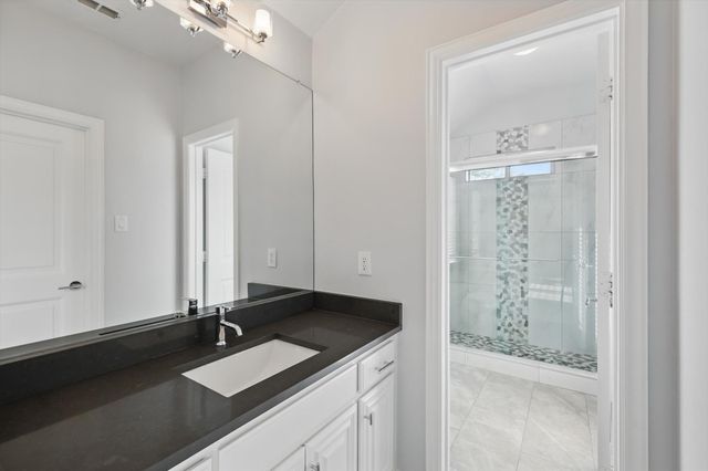 2023 Crockett Circle, Irving, TX 75038